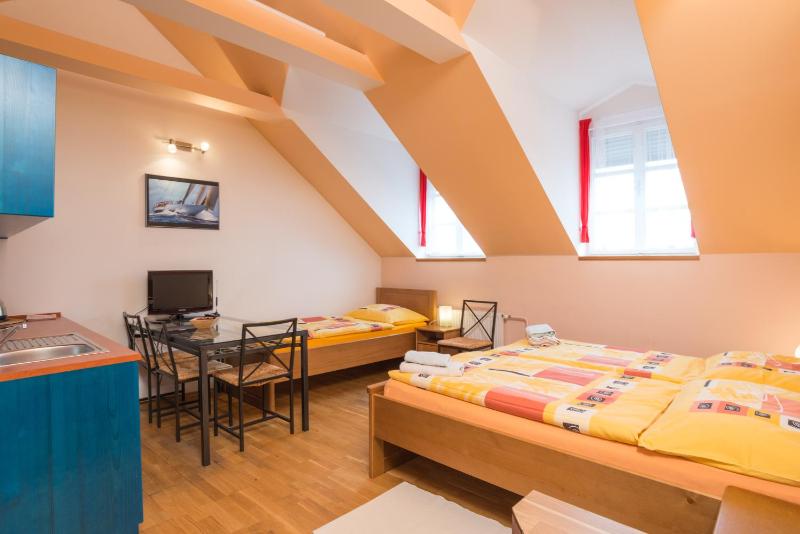 Triple Room image 2