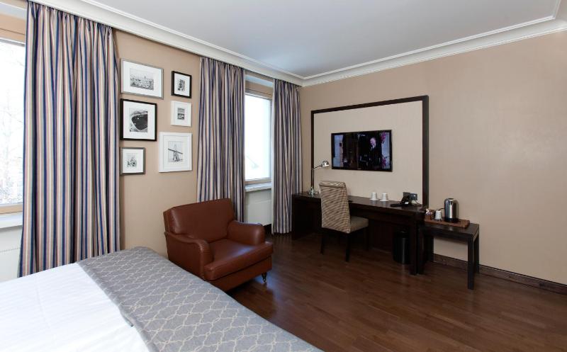 Superior King or Twin Room image 4