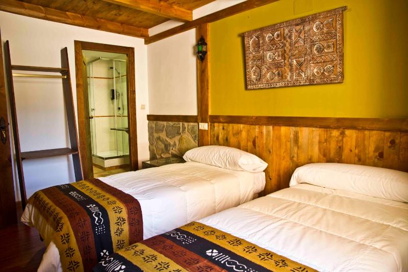 Double or Twin Room image 3