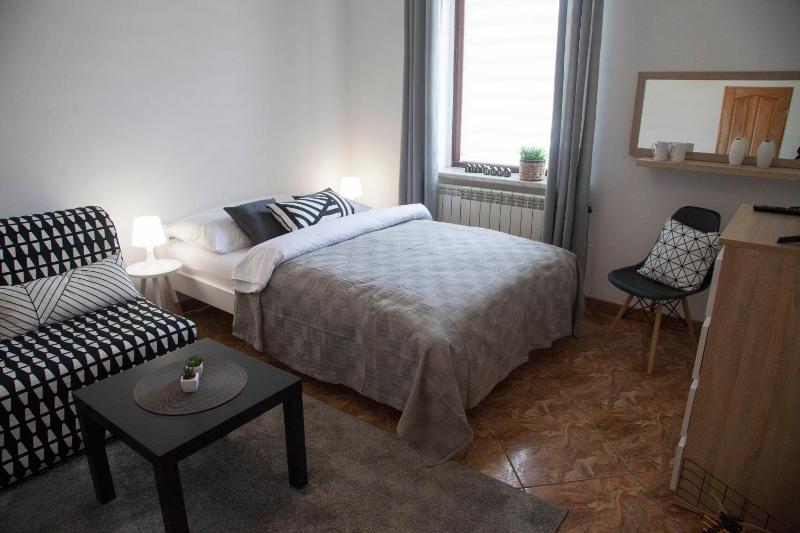 Triple Room with Private Bathroom image 2