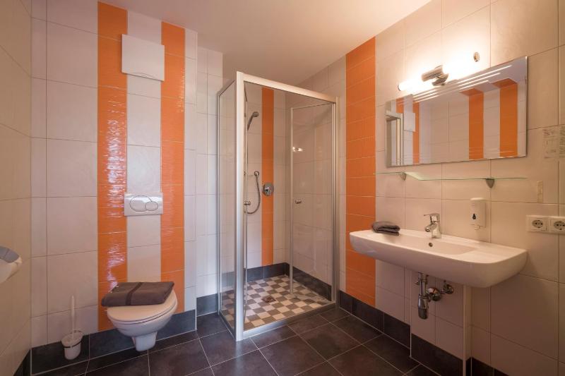 Triple Room with Balcony image 2