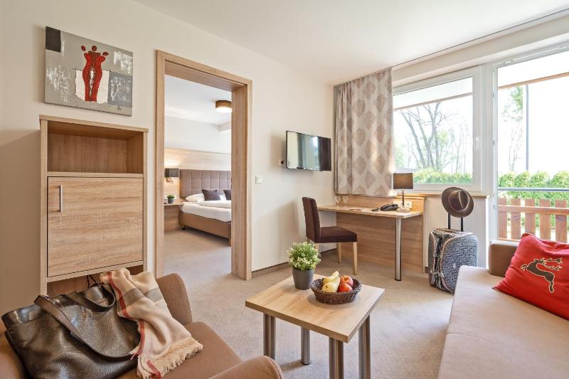 One-Bedroom Suite with Garden View image 1