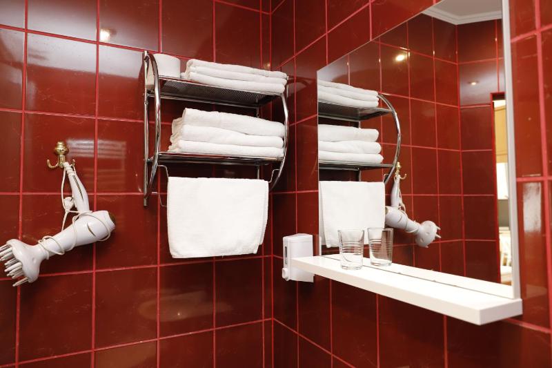 Studio Apartment image 2