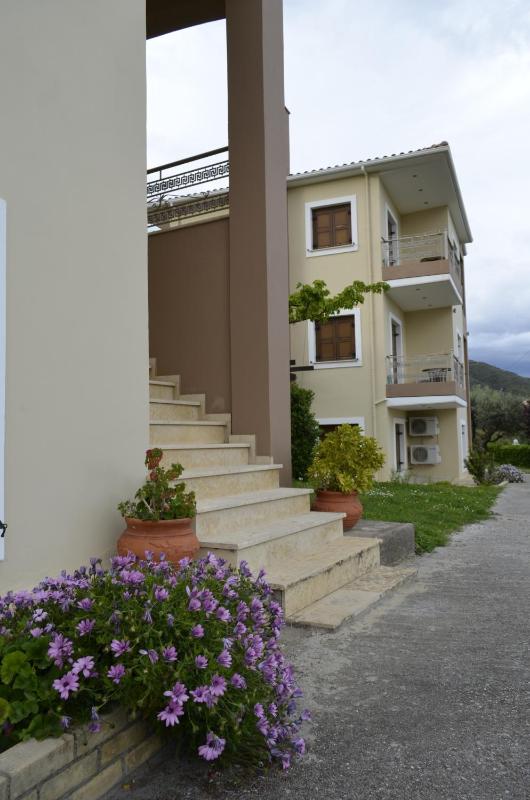 Two-Bedroom Villa image 3