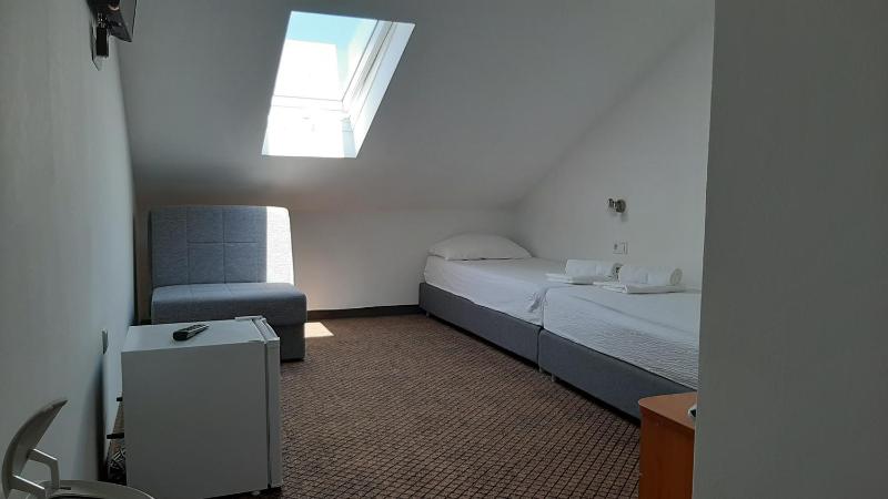 Double or Twin Room image 3