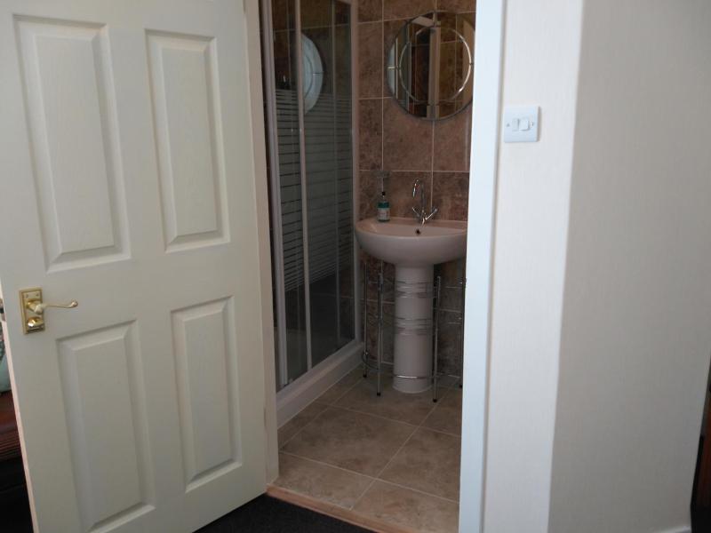 Double Room with Private Bathroom image 2
