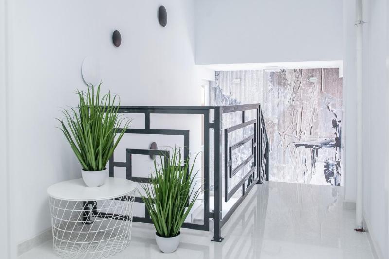 WEST RESIDENCE APARTMENTS - image 36