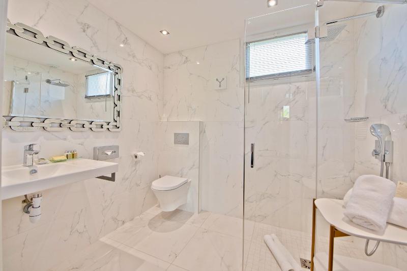 Prestige Double Room - Pavillon image 1