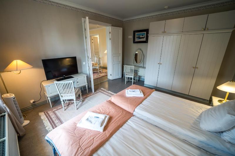 Executive Manor Suite with Sauna image 1