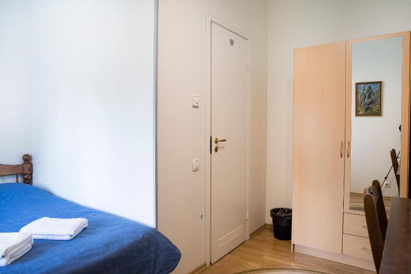 Double Room image 4