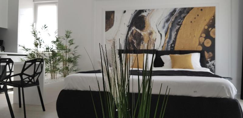 WEST RESIDENCE APARTMENTS - image 31