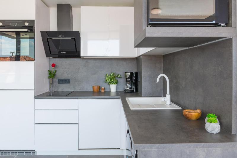 Penthouse Apartment with Sauna image 3