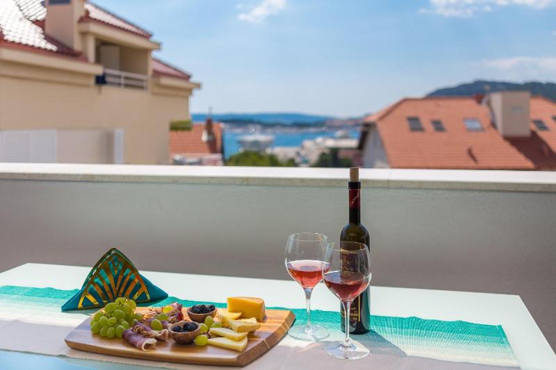 Penthouse Apartment with Sauna image 2