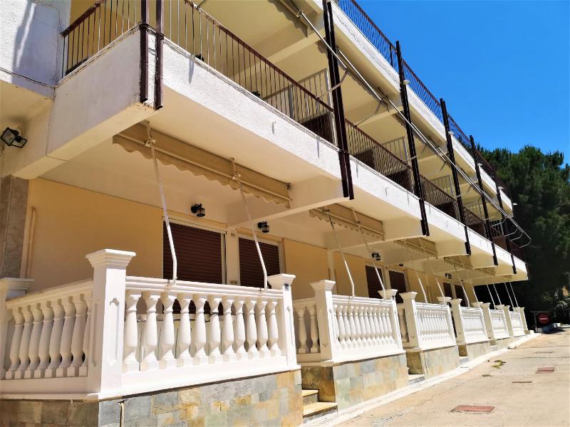 Apartment with Mountain View image 3