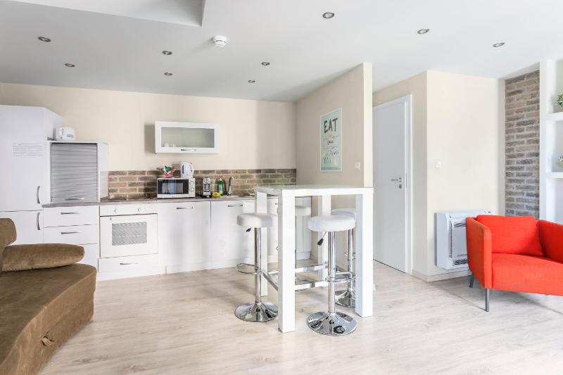 Superior Suite image 3