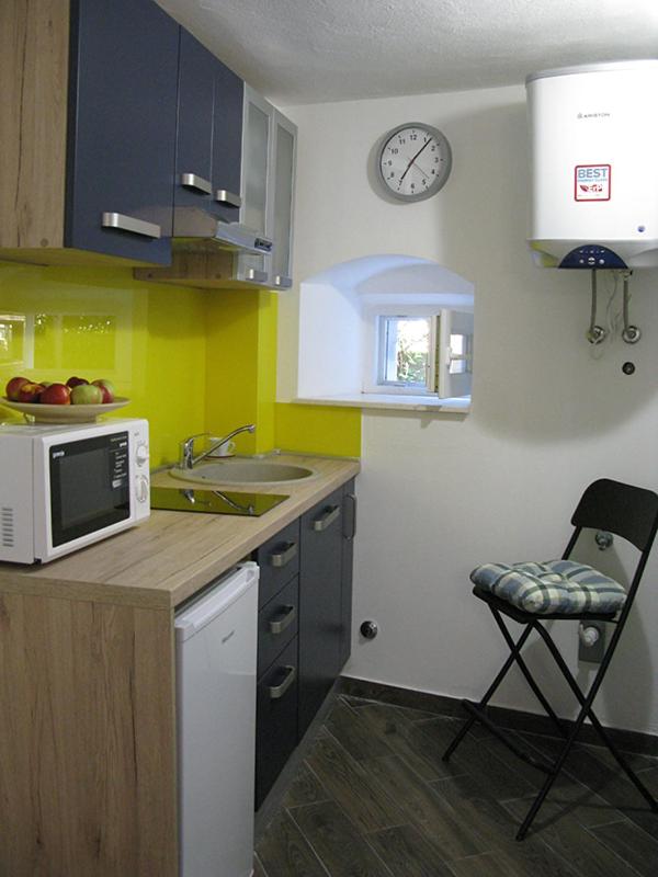 Double Room image 2