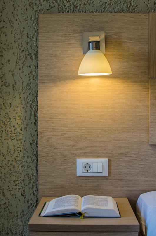 Double or Twin Room with Garden View image 3