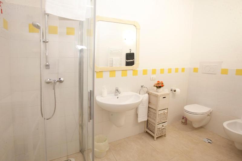 Two-Bedroom Apartment (6 Adults) image 3