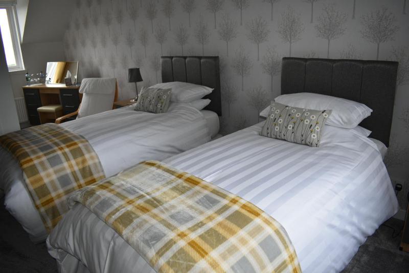 Twin Room with Sea View image 3