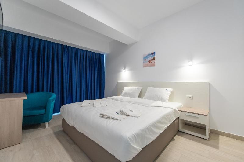 One-Bedroom Apartment image 3