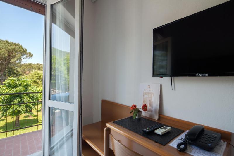 Single Room image 4