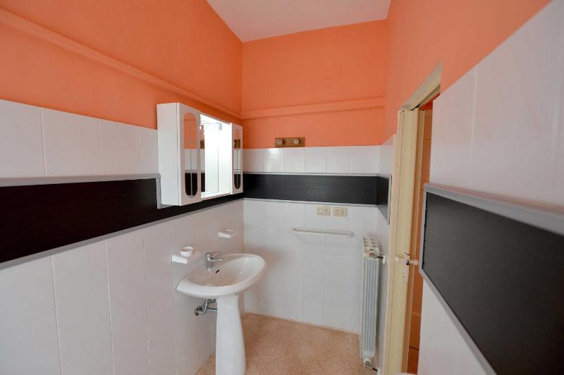 Double or Twin Room image 3