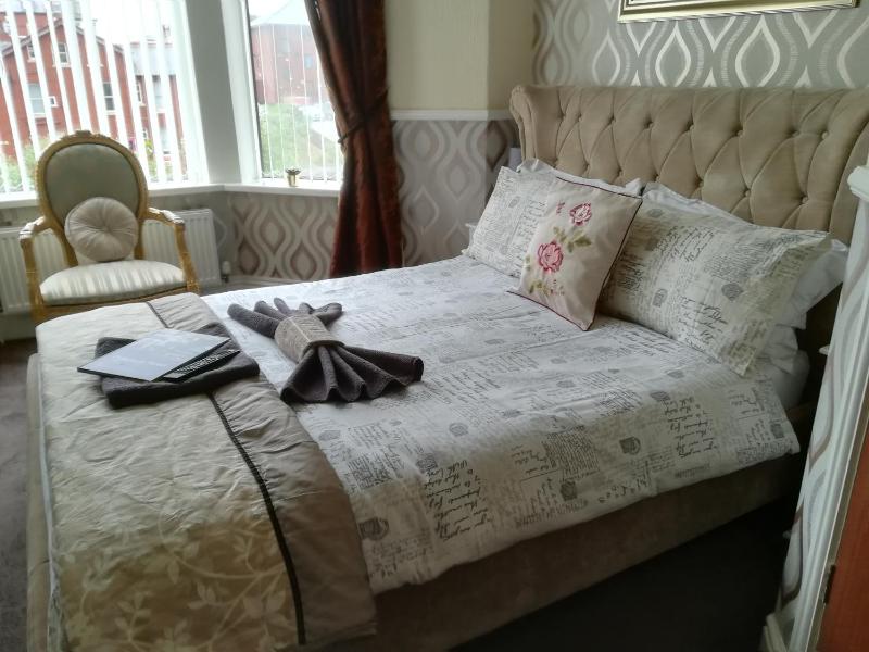 Superior Double Room image 3