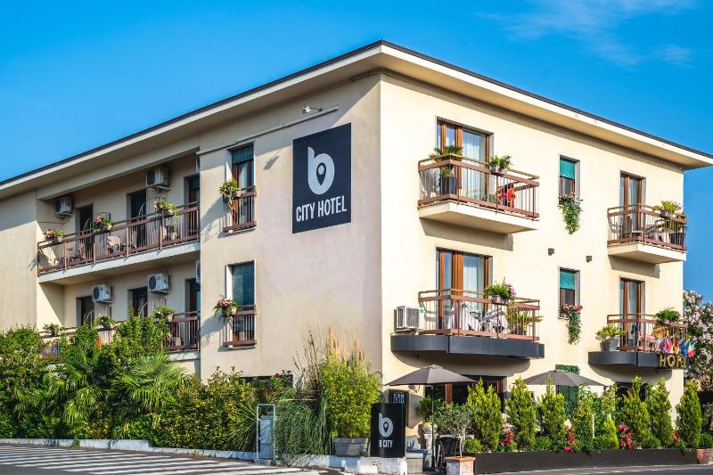 B City Hotel Bardolino - image 22