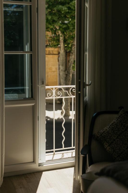 Deluxe Double Room image 2