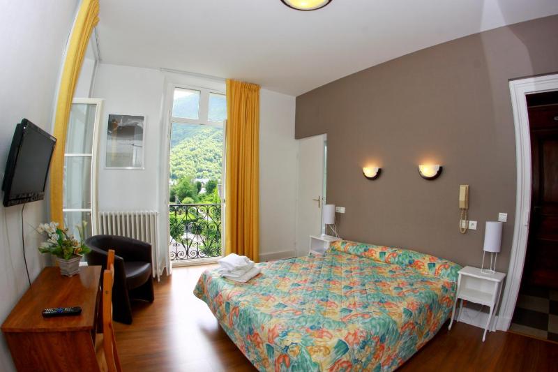 Double Room image 1