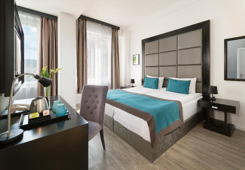 Standard Double Room image 1