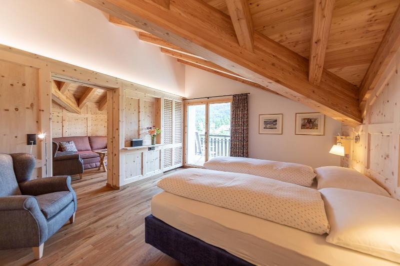 Suite with Lake View image 2