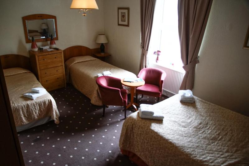 Family Room (2 Adults + 2 Children) image 2