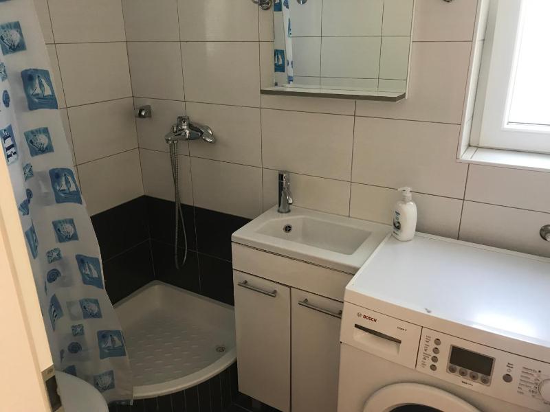 One bedroom apartment - image 6