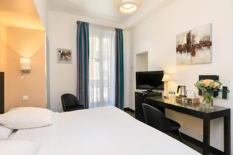 Superior Double or Twin Room image 3