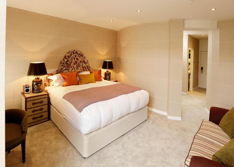 Townhouse Grand image 1