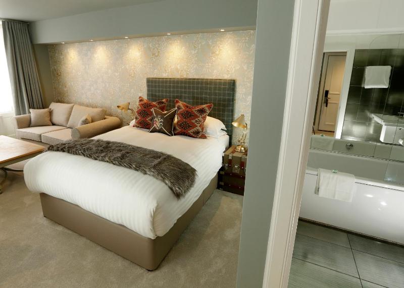 Townhouse Grand image 2