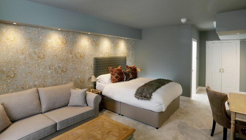 Townhouse Grand image 3