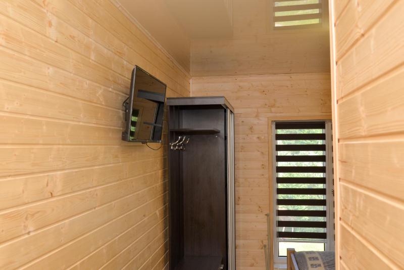 Large Double Room image 4