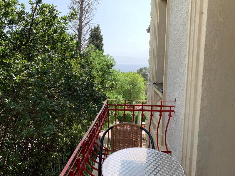 Double Room with Balcony and Sea View image 4