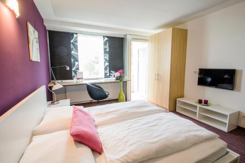 Superior Double Room with Balcony image 1