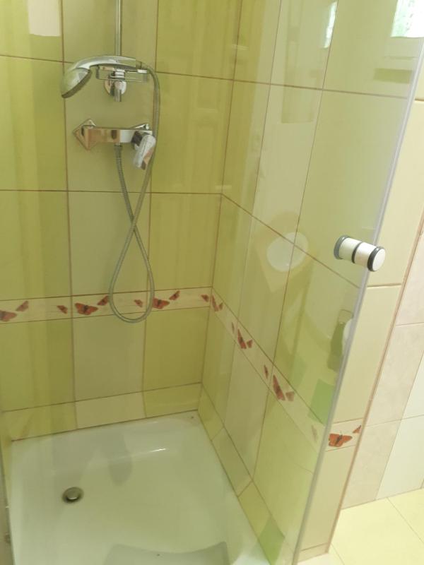 Double Room with Pool View image 2