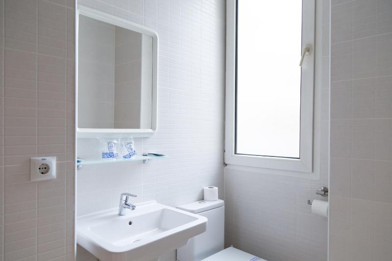 Triple Room image 3