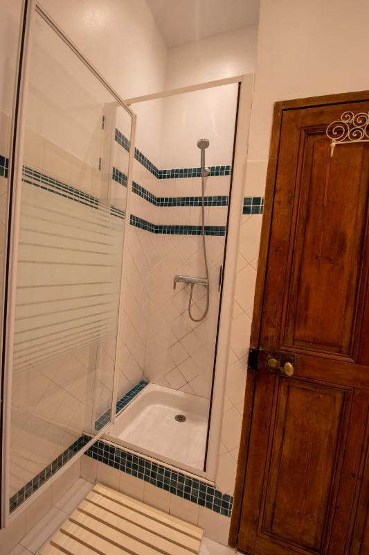 One-Bedroom Apartment image 2