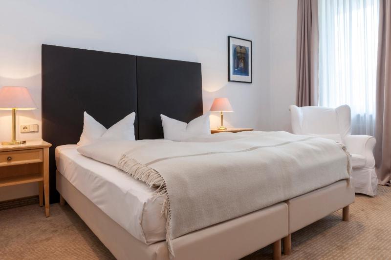 Superior Double Room image 1
