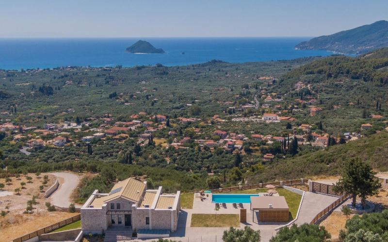 Three-Bedroom Villa image 2