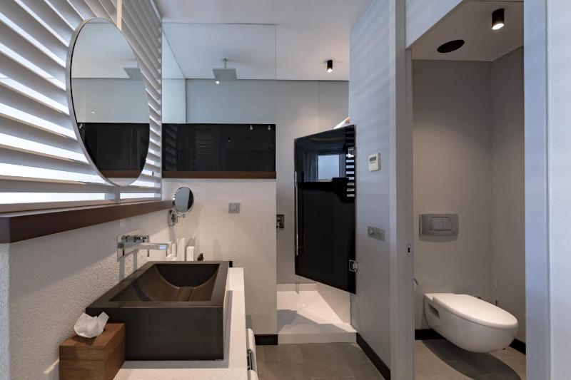 Luxury Partial Sea View Room with Pool  image 3
