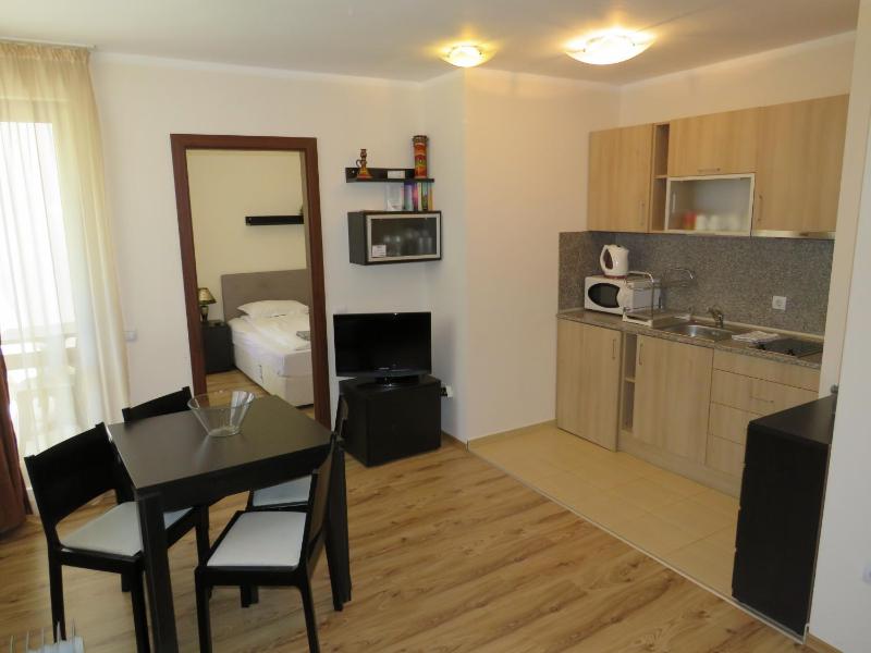 One-Bedroom Apartment image 1