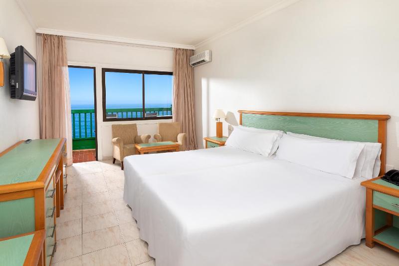 Double or Twin Room with Seafront View image 3