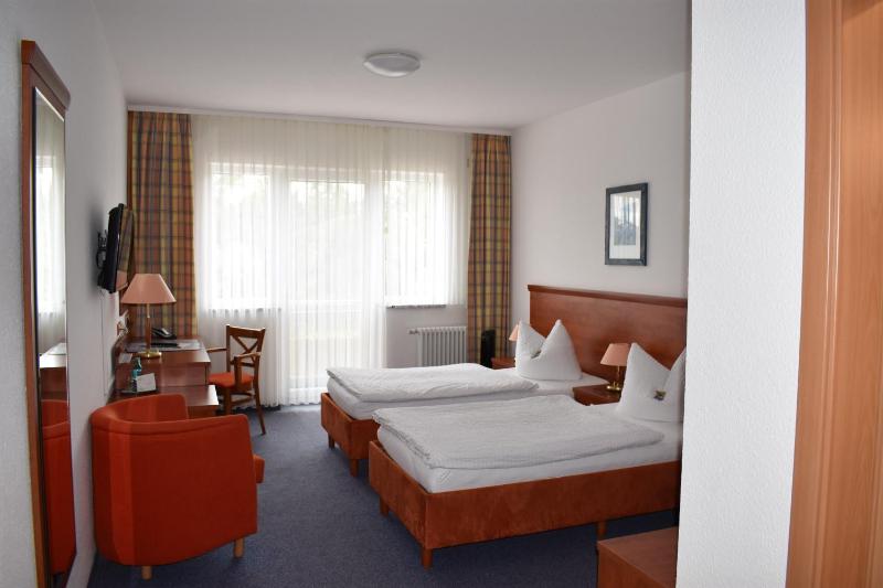 Single Room image 3